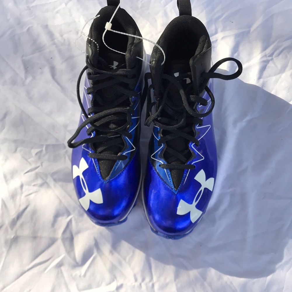 *BRAND NEW* w/o tags Under Armour!